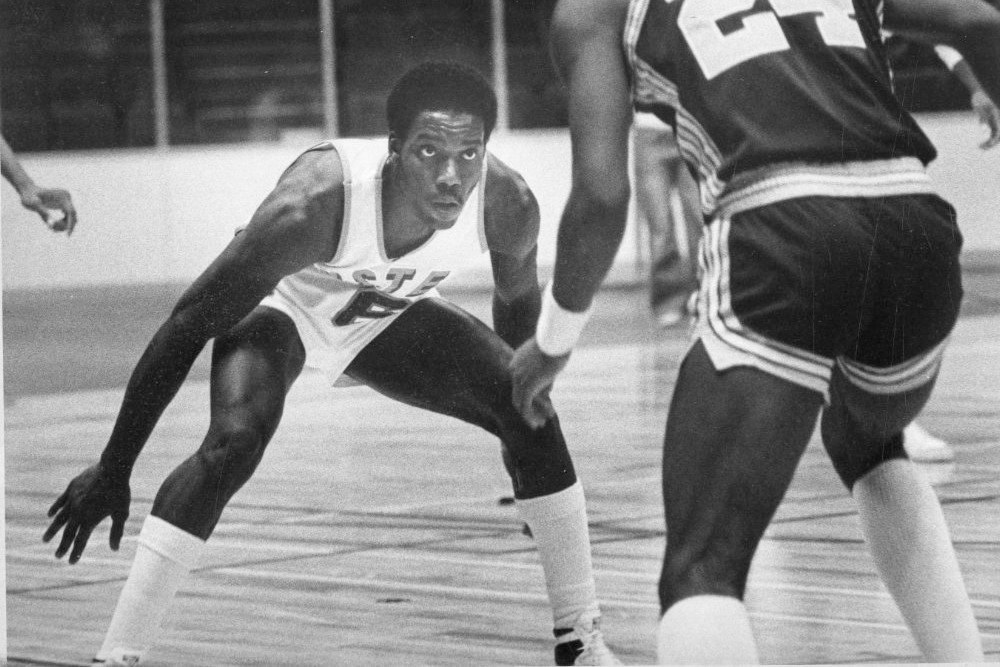 1980: Alberta Dusters become province’s first pro hoops team